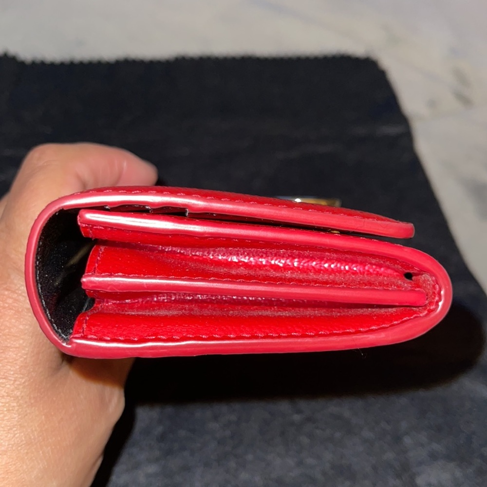 Bvlgari Preloved long wallet color redish with beautiful shine. Beautiful Wallet - Picture 16 of 17